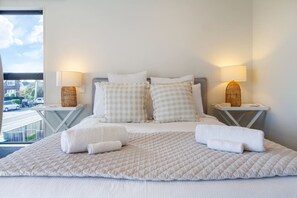 3 chambres, fer et planche à repasser, Wi-Fi gratuit, draps fournis