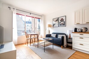 Fernseher, Stereoanlage