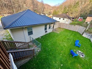 Property grounds - Hillside Hideaway 2 - A Hatfield McCoy Rider Retreat (Herndon)