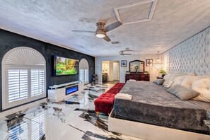 10 chambres, fer et planche à repasser, Wi-Fi, draps fournis