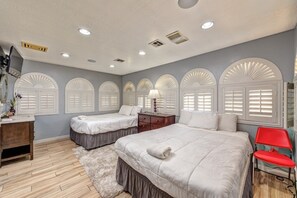 10 Schlafzimmer, Bügeleisen/Bügelbrett, WLAN, Bettwäsche