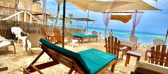 Escape to Paradise! Ocean front room at Shekina Club House - Baru