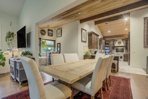 House | In-room dining