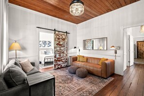 Smart-TV, Tischtennisplatte