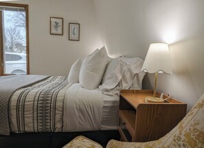 3 soverom, skrivebord, wi-fi (inkludert) og sengetøy