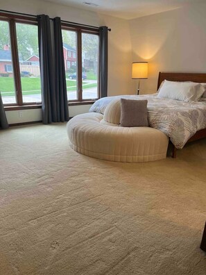 3 bedrooms, desk, free WiFi, bed sheets