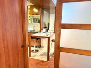 Microwave, oven, stovetop, electric kettle