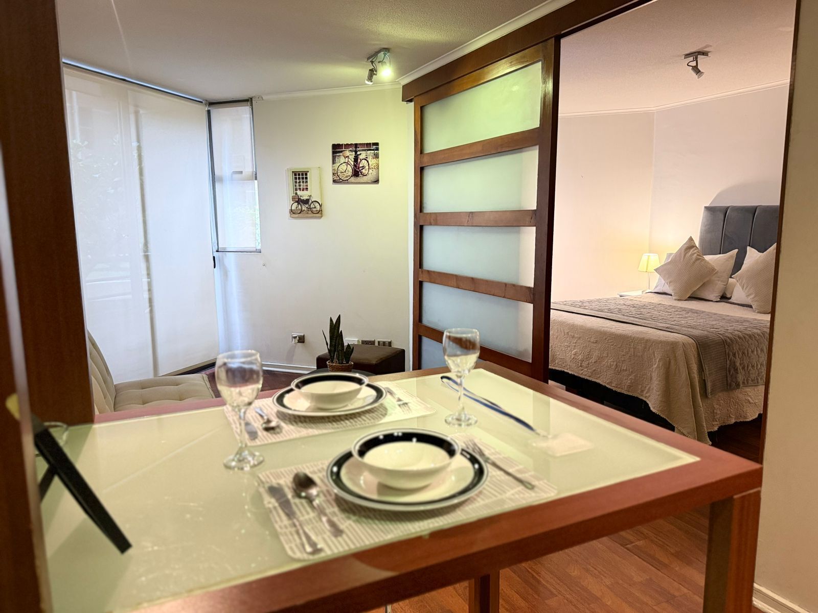 2 dormitorios, tabla de planchar con plancha, wifi gratis y ropa de cama