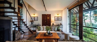 Tathya Hills - Luxe Garden Retreat