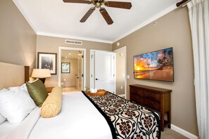 3 bedrooms, iron/ironing board, travel crib, free WiFi