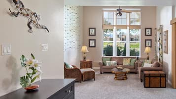 Airy, artful, and utterly relaxing—paradise lives in every detail of this open layout WCV-305