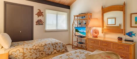 5 bedrooms, iron/ironing board, free WiFi, bed sheets