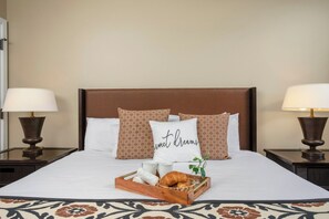 2 habitaciones, tabla de planchar con plancha y cuna de viaje 