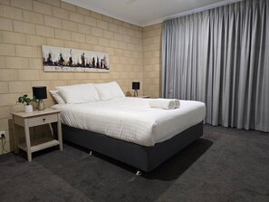 3 chambres, fer et planche à repasser, Wi-Fi gratuit, draps fournis