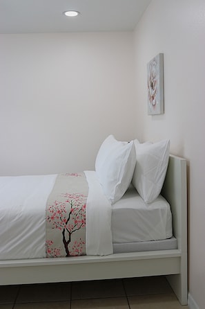 1 chambre, fer et planche à repasser, Wi-Fi, literie fournie