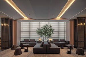 Coin salon dans le hall