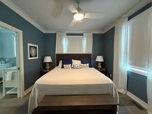 3 habitaciones, tabla de planchar con plancha, wifi y ropa de cama