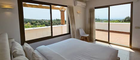 4 Schlafzimmer, BĂŒgeleisen/BĂŒgelbrett, Reisekinderbett, kostenloses WLAN