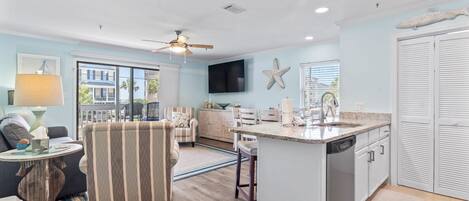 Smart-TV, DVD-Player, Bücher, Videothek