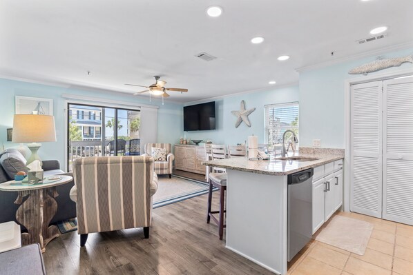 Smart TV, DVD player, books, video library - Special Rates! Updated 1st Floor 2 bedroom oceanview condo in Surfside Beach! (Surfside Beach)