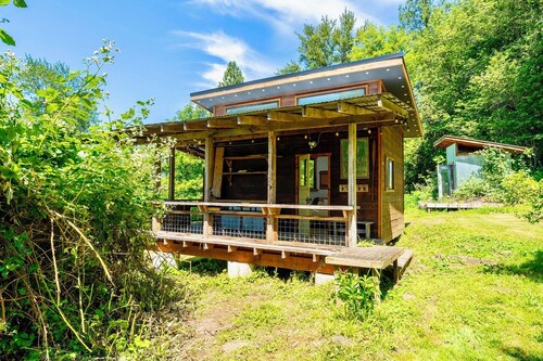 Artist's farm house children loft m/s Redmond, Seattle