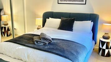 3 chambres, fer et planche à repasser, Wi-Fi, literie fournie
