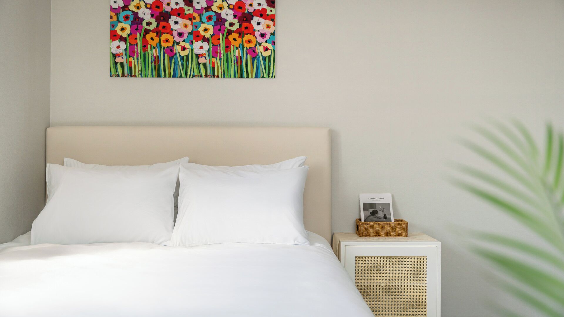 Kamar Basic, 1 kamar tidur (Room 302 (Mountain View / Netflix)) | 1 kamar tidur dan Wi-Fi gratis