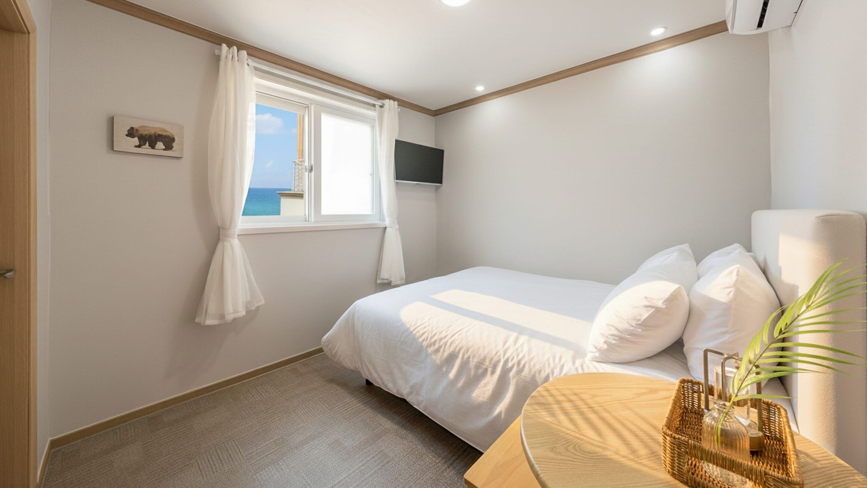 Basic Room, 1 Bedroom (Room 201 (Ocean View / Netflix)) | 1 bedroom, free WiFi