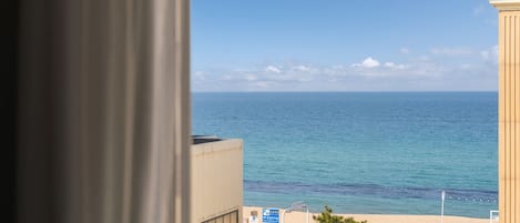 Habitación básica, 1 habitación (Room 401 (Ocean View / Netflix)) | Exterior