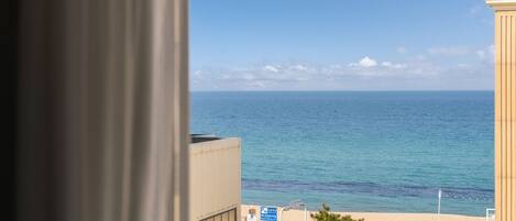 Basic Room, 1 Bedroom (Room 401 (Ocean View / Netflix)) | 1 bedroom, free WiFi