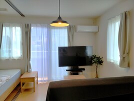 Standard Apartment | Blackout drapes, iron/ironing board, free WiFi