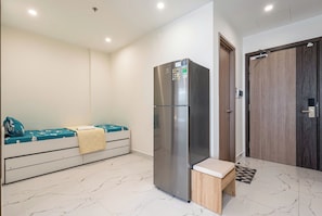 Mini-refrigerator