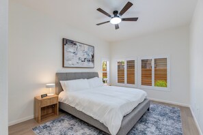 2 bedrooms, desk, iron/ironing board, free WiFi
