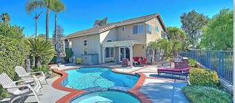 Mountain View • Pool House • BBQ