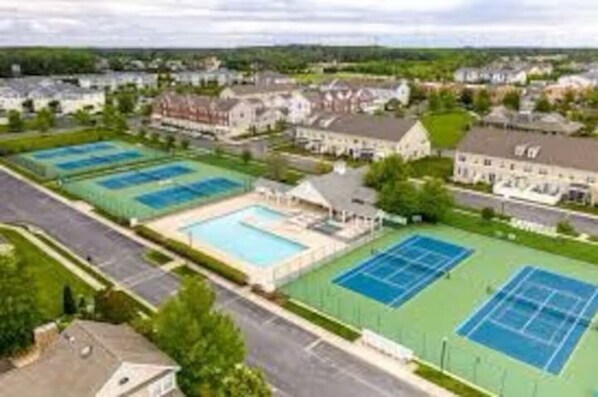Sport court - Cozy condo in Villages of Five Points, Lewes (Lewes)