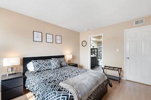 1 quarto, Wi-Fi de cortesia, roupa de cama