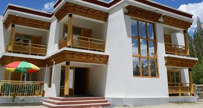 Welcoming bed & breakfast with WiFi in charming Hunder
