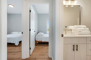 3 bedrooms, WiFi, bed sheets