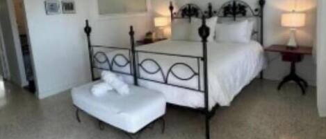 1 bedroom, WiFi, bed sheets