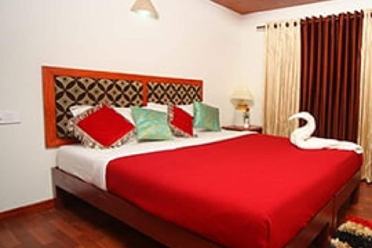 Egyptian cotton sheets, premium bedding, memory-foam beds