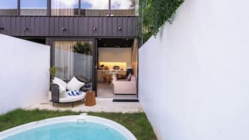 Kolam renang outdoor