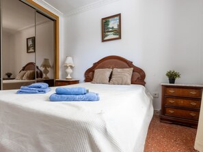 3 Schlafzimmer, Schreibtisch, Internetzugang