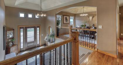 Beautiful Home at the end of the street with acreage and privacy!