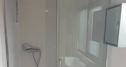 4 Guests - Pet Friendly - 13 min to the Beach