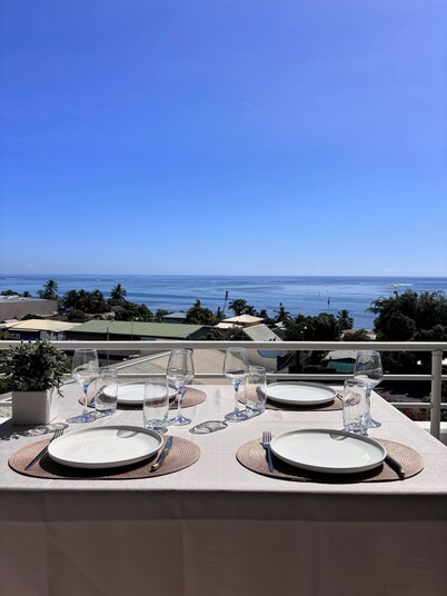 Charming 1-bedroom apartment in lovely Papeete entrance.