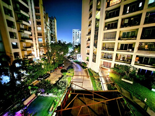 Xanadu Studio Apartment # 902