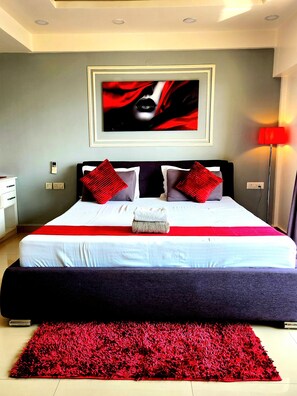 1 chambre, fer et planche à repasser, Wi-Fi, draps fournis