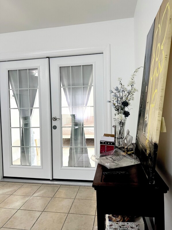 Interior - Cozy Apartment in North Bergen Close to NYC With FREE PARKING (North Bergen)