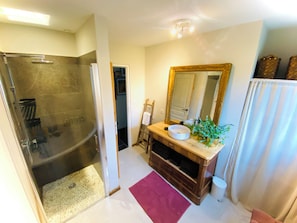 Towels, soap, toilet paper