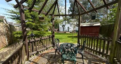 Private Lincoln Retreat - 4 Bedroom House